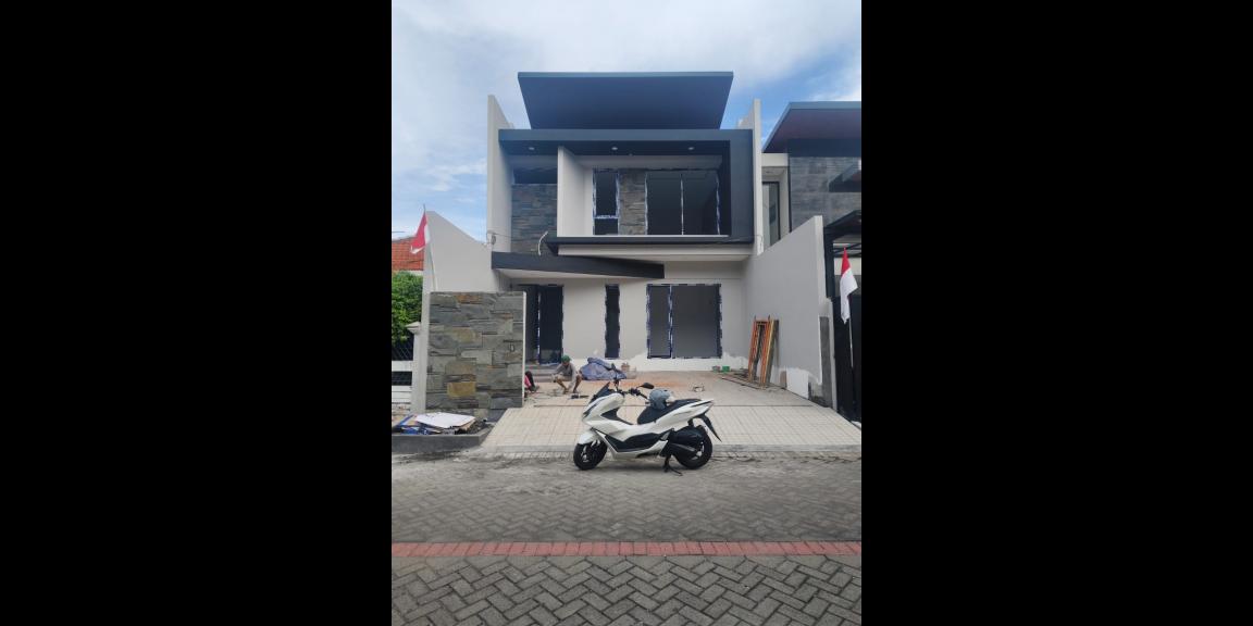 Rumah Modern 2 Lantai Baru Grees Lokasi Strategis di Manyar Jaya Surabaya Rumah Modern 2 Lantai Baru Grees Lokasi Strategis di Manyar Jaya Surabaya