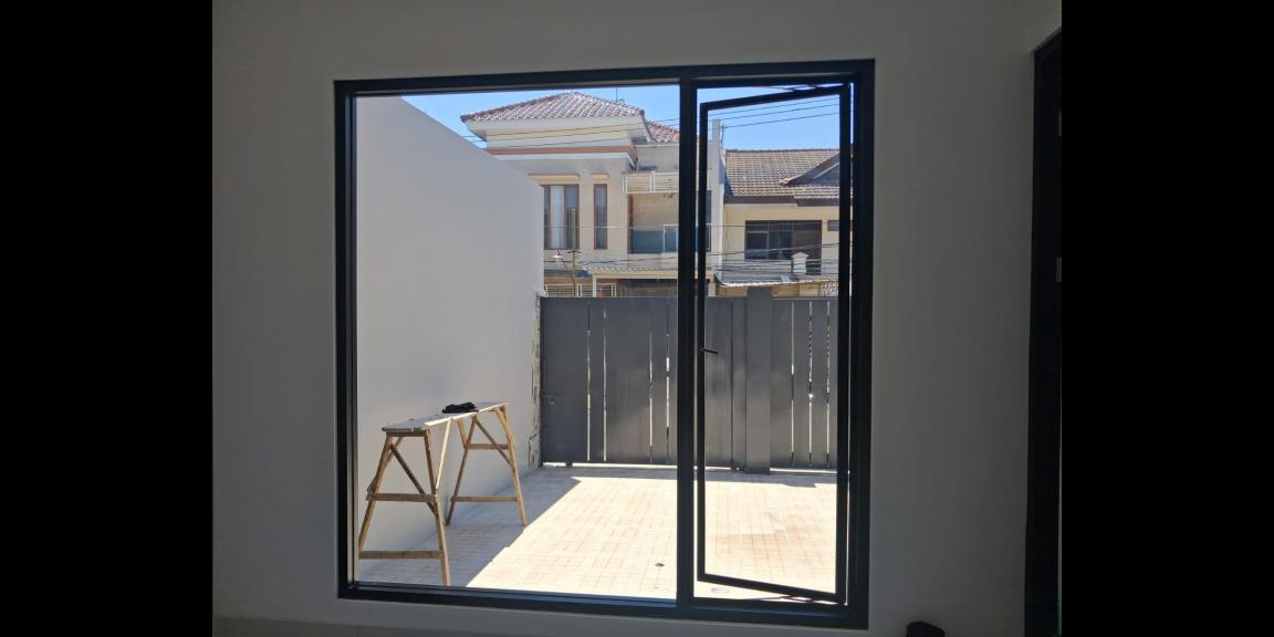 Rumah Modern 2 Lantai Baru Grees Lokasi Strategis di Manyar Jaya Surabaya Rumah Modern 2 Lantai Baru Grees Lokasi Strategis di Manyar Jaya Surabaya