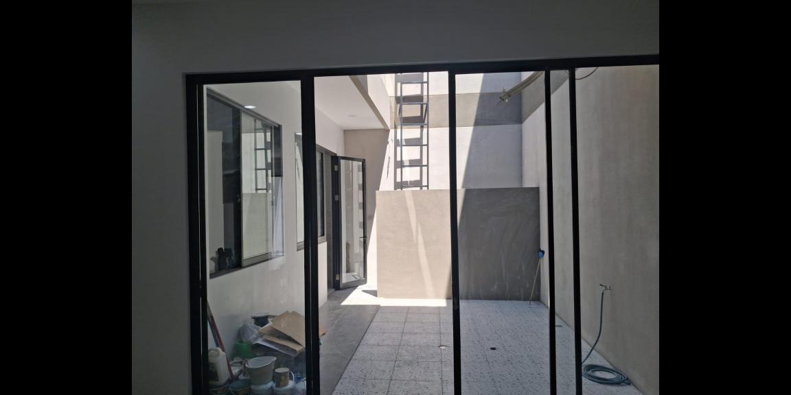 Rumah Modern 2 Lantai Baru Grees Lokasi Strategis di Manyar Jaya Surabaya Rumah Modern 2 Lantai Baru Grees Lokasi Strategis di Manyar Jaya Surabaya