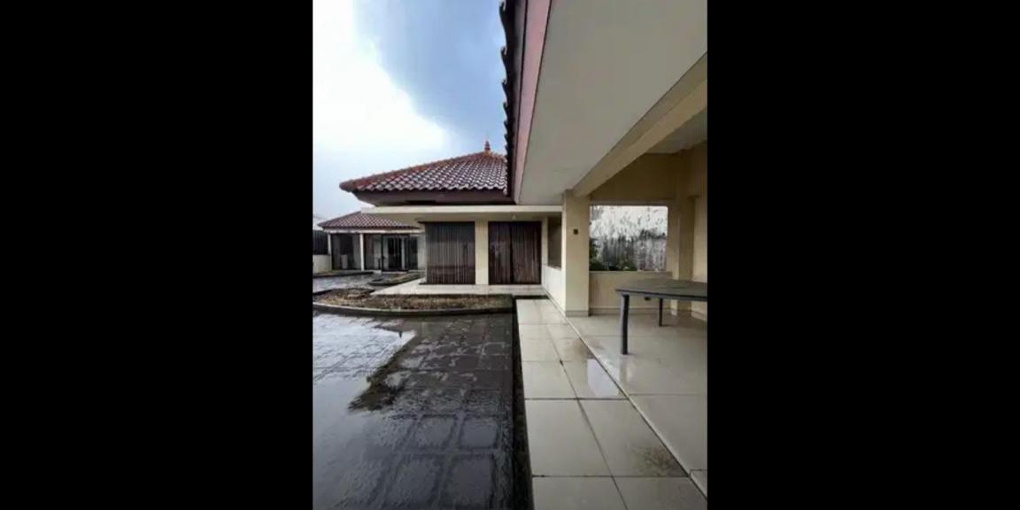 Dijual Rumah Luas Bagus di Perumahan Prestigious Villa, Jakarta Timur Dijual Rumah Luas Bagus di Perumahan Prestigious Villa, Jakarta Timur