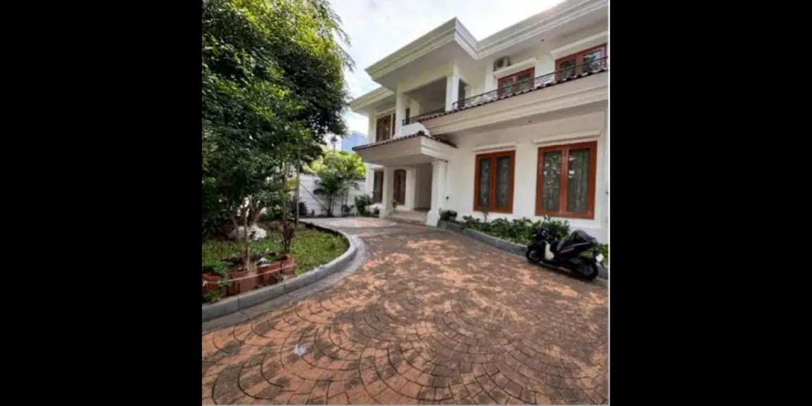 Dijual Rumah Luas Mewah di Kuningan, Jakarta Selatan Dijual Rumah Luas Mewah di Kuningan, Jakarta Selatan