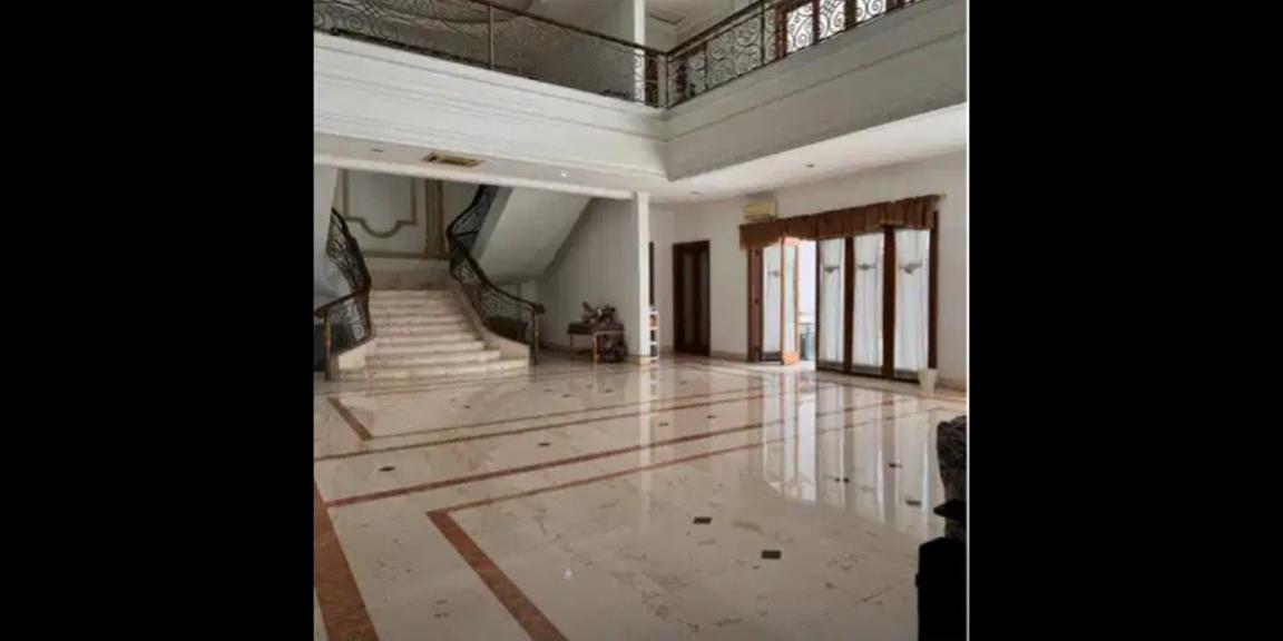 Dijual Rumah Luas Mewah di Kuningan, Jakarta Selatan Dijual Rumah Luas Mewah di Kuningan, Jakarta Selatan