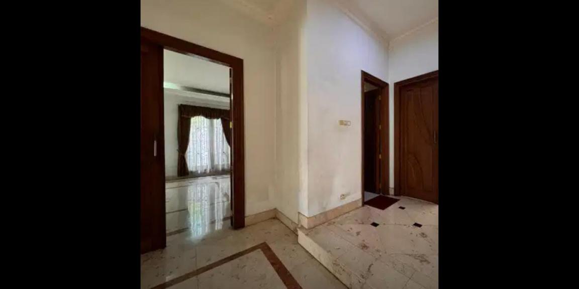 Dijual Rumah Luas Mewah di Kuningan, Jakarta Selatan Dijual Rumah Luas Mewah di Kuningan, Jakarta Selatan