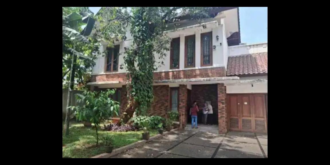 Dijual Rumah Luas SHM di Jalan Kemang, Jakarta Selatan Dijual Rumah Luas SHM di Jalan Kemang, Jakarta Selatan