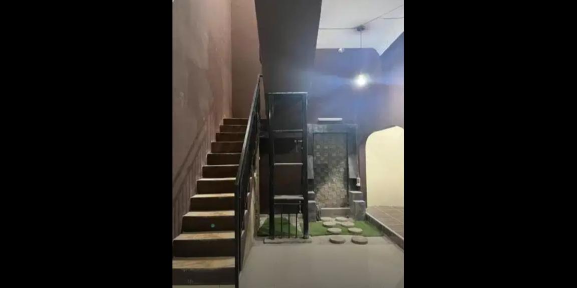 Disewakan Rumah Pusat Kota Di Pucang Anom Kertajaya Surabaya Disewakan Rumah Pusat Kota Di Pucang Anom Kertajaya Surabaya