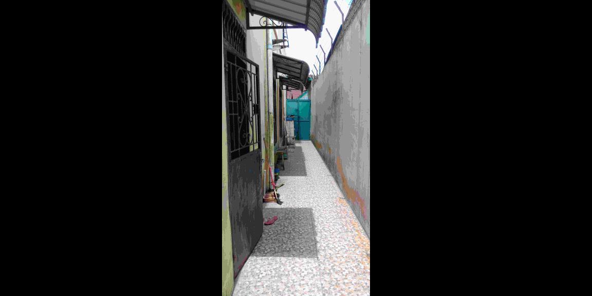 Ruko berlantai 3 lokasi strategis Ruko berlantai 3 lokasi strategis