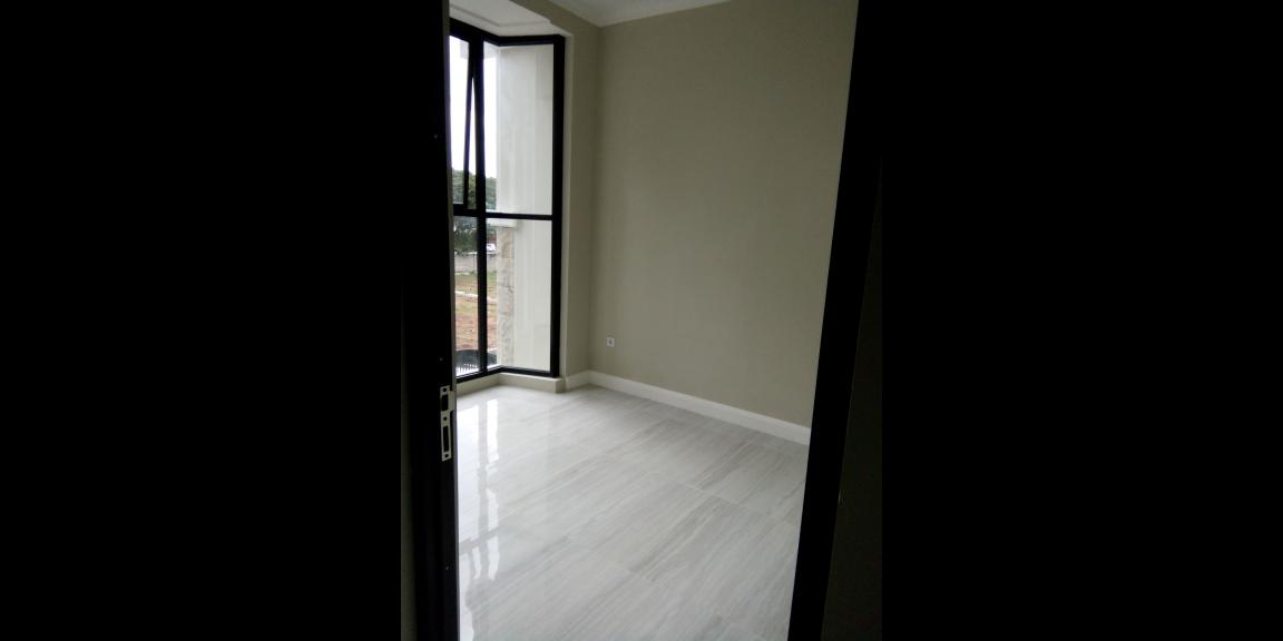 Rumah Mewah Pinggir Boulevard Grand Depok CIty Rumah Mewah Pinggir Boulevard Grand Depok CIty