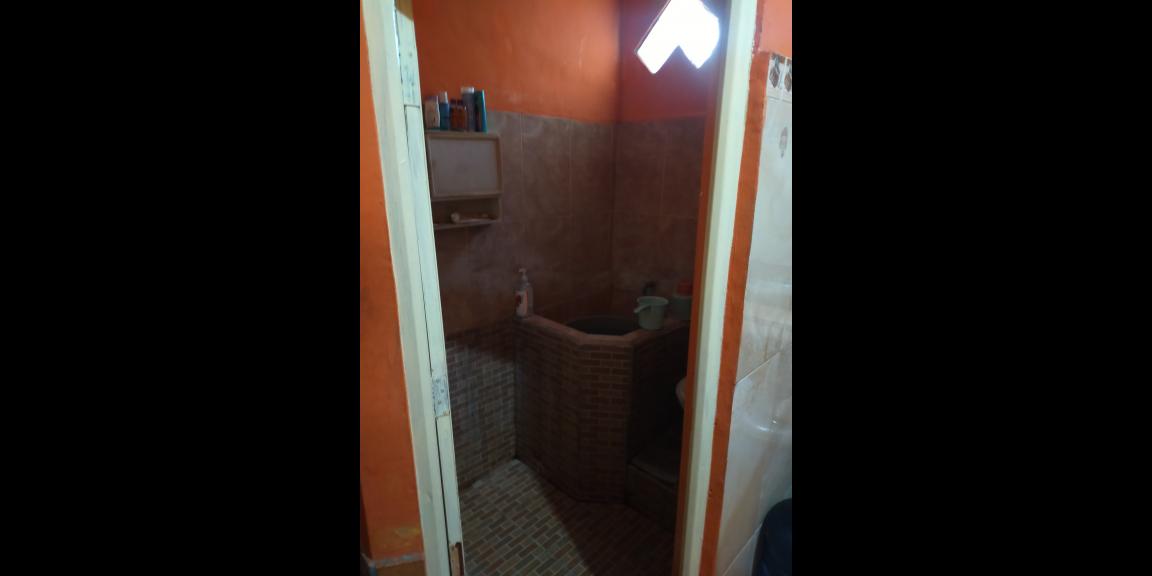 Rumah Induk dan 2 Toko Siap Huni Lokasi Jalan Pulo Wonokromo SUrabaya Rumah Induk dan 2 Toko Siap Huni Lokasi Jalan Pulo Wonokromo SUrabaya