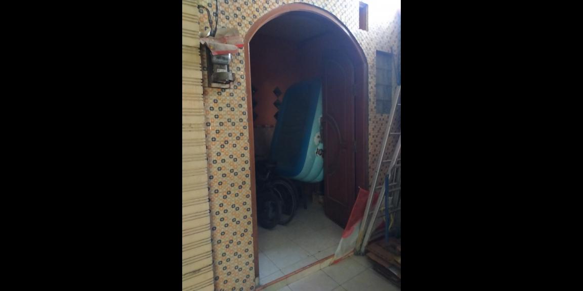 Rumah Induk dan 2 Toko Siap Huni Lokasi Jalan Pulo Wonokromo SUrabaya Rumah Induk dan 2 Toko Siap Huni Lokasi Jalan Pulo Wonokromo SUrabaya