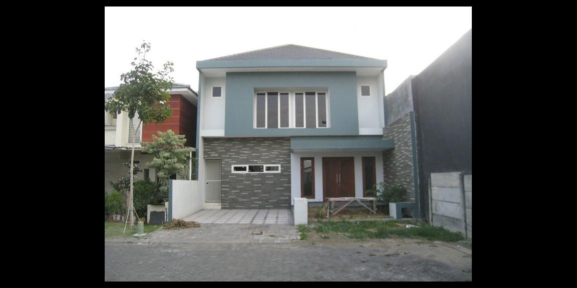 Rumah Modern Kontemporer Dian Istana Surabaya. Rumah Modern Kontemporer Dian Istana Surabaya.