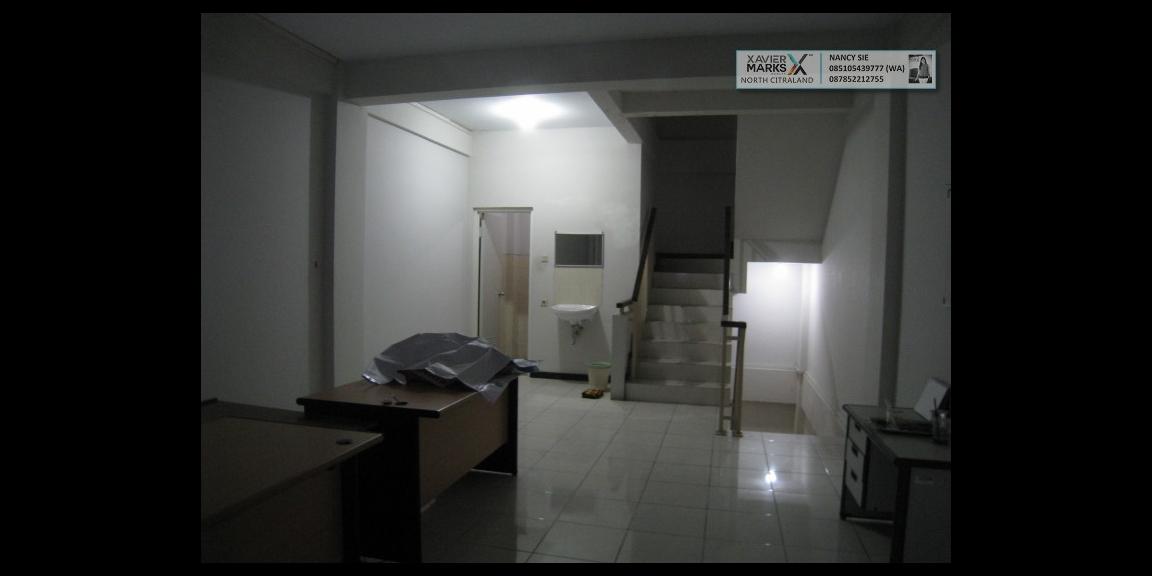 Ruko Icon 21 MERR, Surabaya - Hadap Jalan Raya, 4 Lantai, Siap Guna. Ruko Icon 21 MERR, Surabaya - Hadap Jalan Raya, 4 Lantai, Siap Guna.