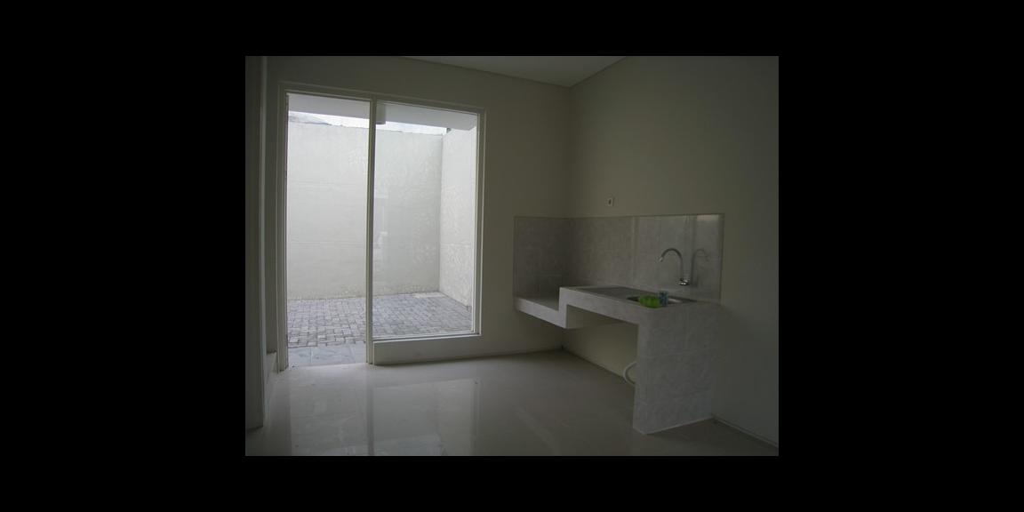 Rumah baru 2 lantai, Citraland North West Park., Pakal, Surabaya. Rumah baru 2 lantai, Citraland North West Park., Pakal, Surabaya.