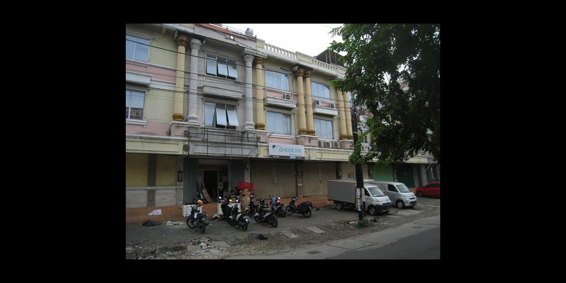 Ruko Grand Flower Pasar Kembang, Kedungdoro, Surabaya. Ruko Grand Flower Pasar Kembang, Kedungdoro, Surabaya.