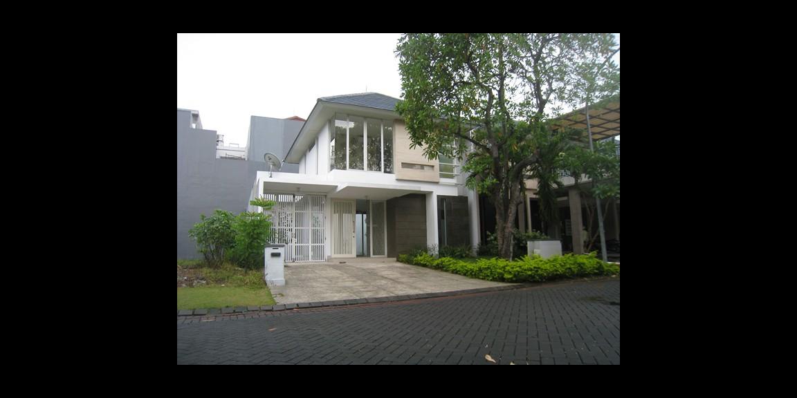 Rumah Minimalis 2 lantai, Pakuwon Indah, Surabaya Rumah Minimalis 2 lantai, Pakuwon Indah, Surabaya