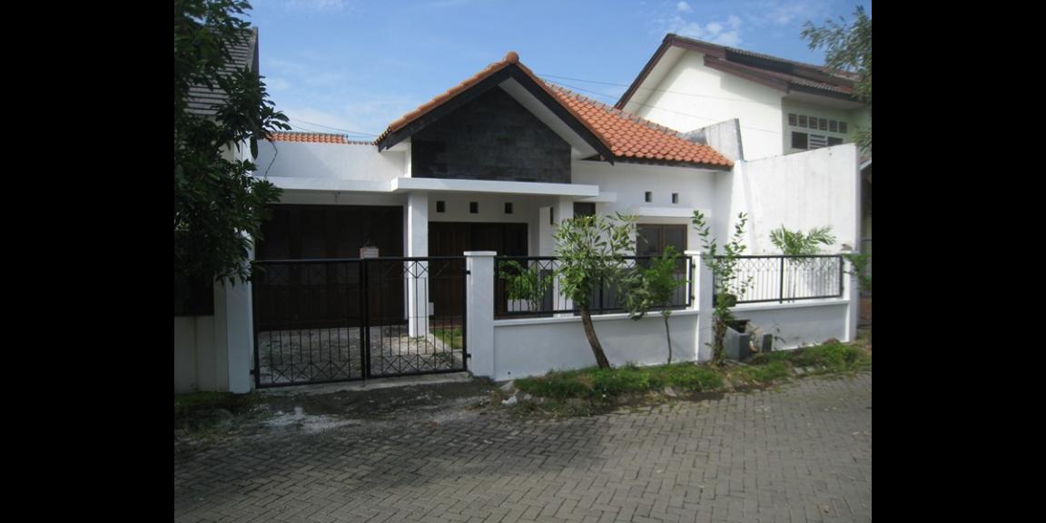 Rumah Cuantek Siaphuni Bebas Banjir, Griya Babatan Mukti, Surabaya Rumah Cuantek Siaphuni Bebas Banjir, Griya Babatan Mukti, Surabaya