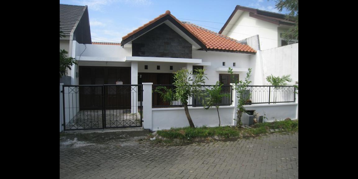 Rumah Cuantek Siaphuni Bebas Banjir, Griya Babatan Mukti, Surabaya Rumah Cuantek Siaphuni Bebas Banjir, Griya Babatan Mukti, Surabaya