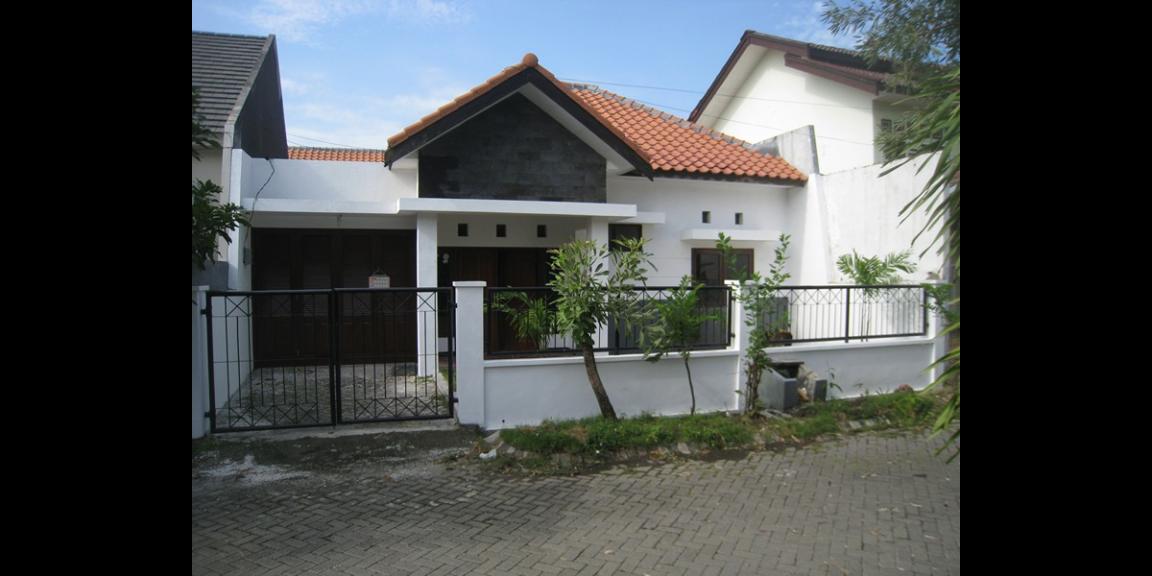 Rumah Cuantek Siaphuni Bebas Banjir, Griya Babatan Mukti, Surabaya Rumah Cuantek Siaphuni Bebas Banjir, Griya Babatan Mukti, Surabaya