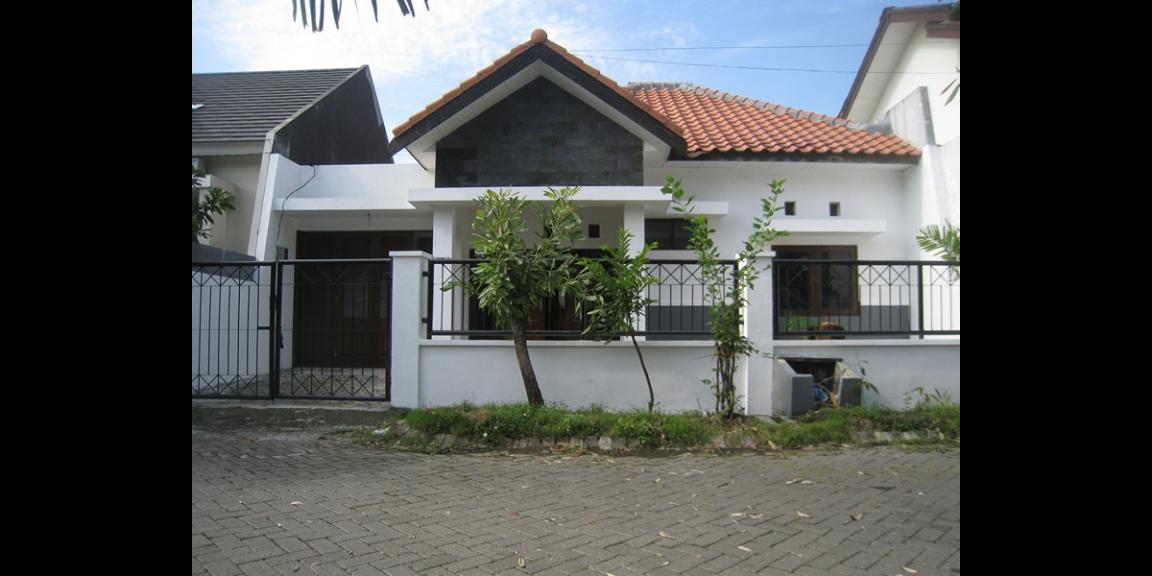 Rumah Cuantek Siaphuni Bebas Banjir, Griya Babatan Mukti, Surabaya Rumah Cuantek Siaphuni Bebas Banjir, Griya Babatan Mukti, Surabaya