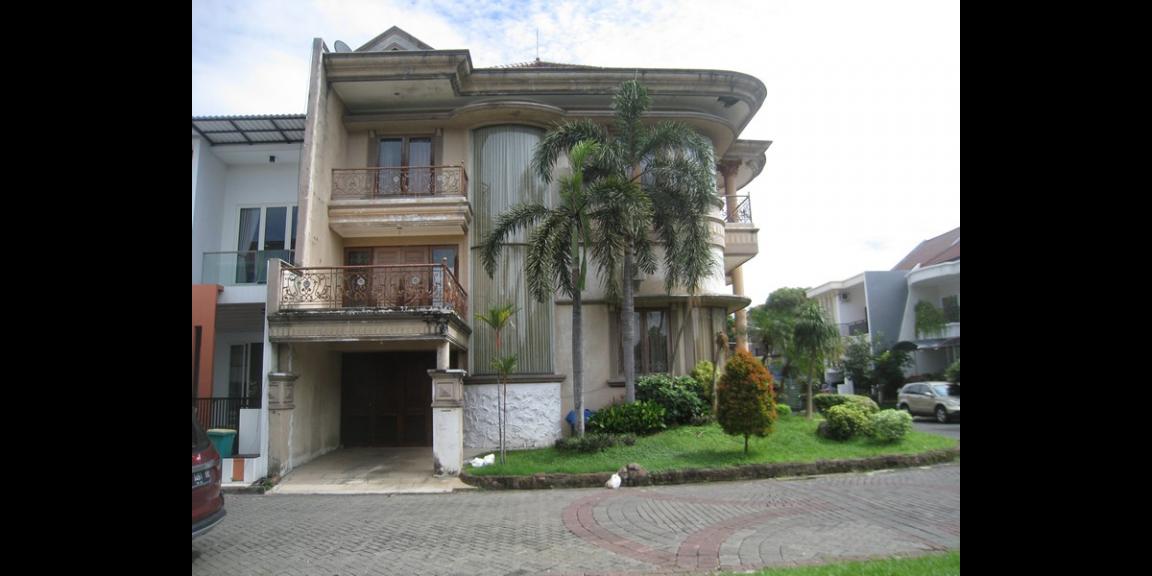 Rumah Mewah Hook Pakuwon City Taman Mutiara - Surabaya. Rumah Mewah Hook Pakuwon City Taman Mutiara - Surabaya.