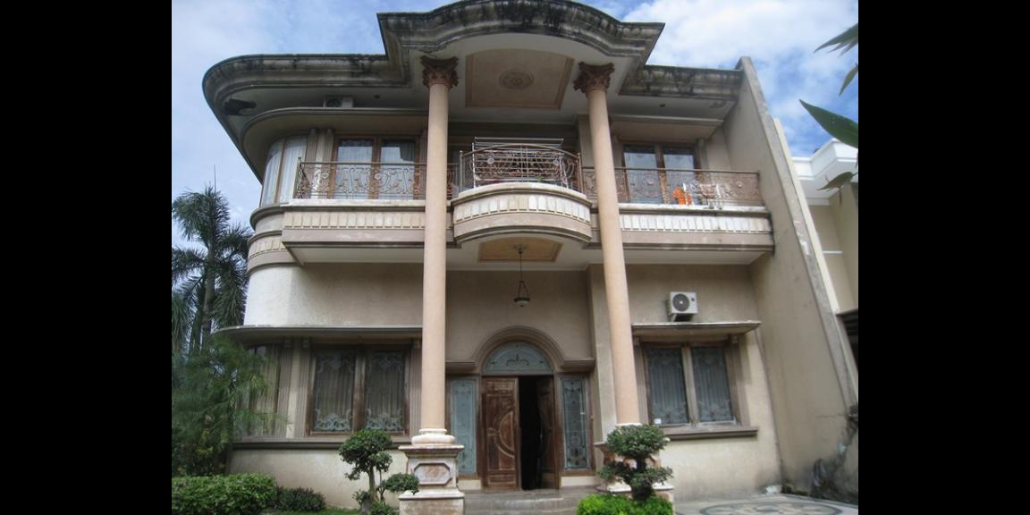 Rumah Mewah Hook Pakuwon City Taman Mutiara - Surabaya. Rumah Mewah Hook Pakuwon City Taman Mutiara - Surabaya.