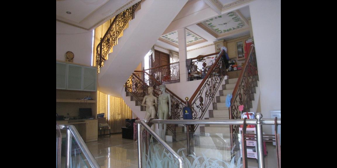 Rumah Mewah Hook Pakuwon City Taman Mutiara - Surabaya. Rumah Mewah Hook Pakuwon City Taman Mutiara - Surabaya.