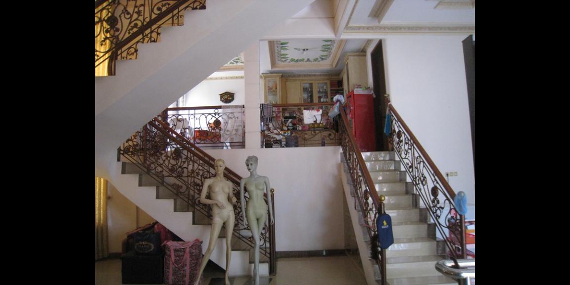 Rumah Mewah Hook Pakuwon City Taman Mutiara - Surabaya. Rumah Mewah Hook Pakuwon City Taman Mutiara - Surabaya.