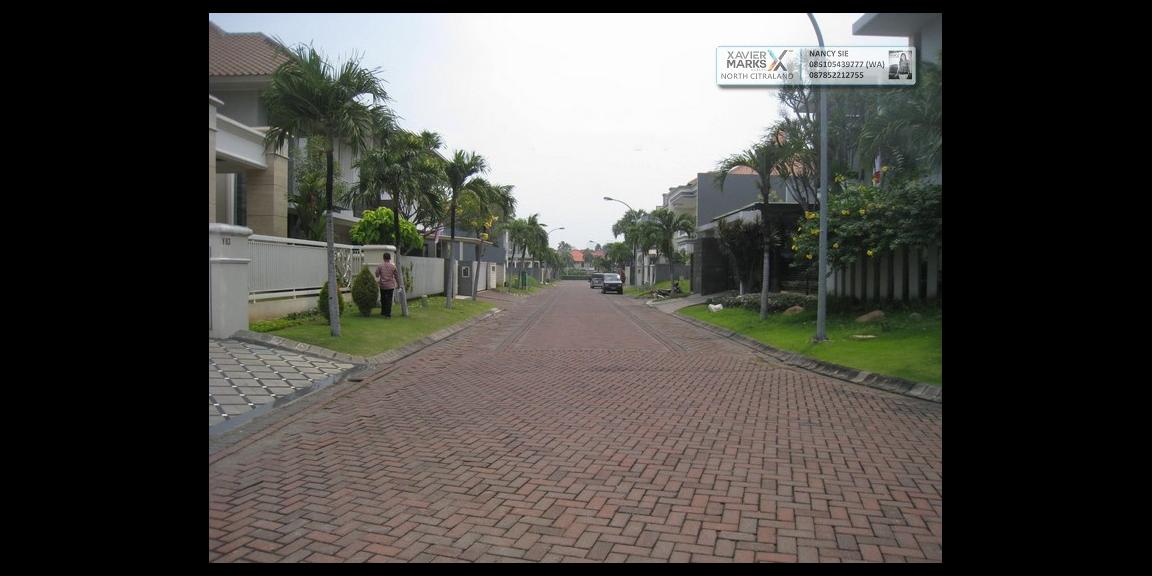 TANAH DIJUAL @ Graha Famili Surabaya - Beautiful 360m² Section in Great Location. TANAH DIJUAL @ Graha Famili Surabaya - Beautiful 360m² Section in Great Location.