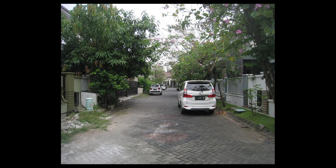 Rumah Central Park A.Yani Regency, Ketintang, Surabaya. Rumah Central Park A.Yani Regency, Ketintang, Surabaya.