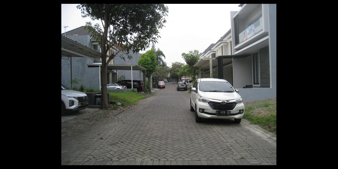 Butuh Uang Rumah SHM di Citraland Taman Puspa Raya, Surabaya Butuh Uang Rumah SHM di Citraland Taman Puspa Raya, Surabaya