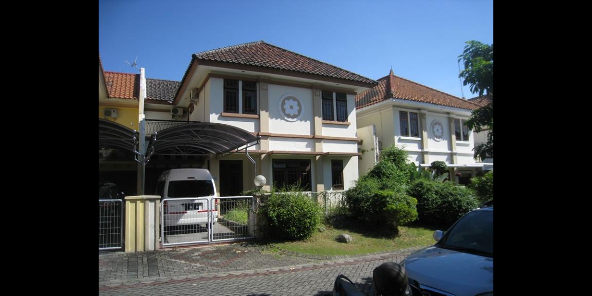 Rumah Furnished di Vila Bukit Indah, Pakuwon Indah, Surabaya Rumah Furnished di Vila Bukit Indah, Pakuwon Indah, Surabaya