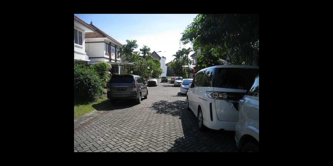 Rumah Furnished di Vila Bukit Indah, Pakuwon Indah, Surabaya Rumah Furnished di Vila Bukit Indah, Pakuwon Indah, Surabaya