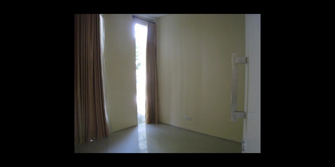 Butuh Uang Rumah SHM di Citraland Taman Puspa Raya, Surabaya Butuh Uang Rumah SHM di Citraland Taman Puspa Raya, Surabaya