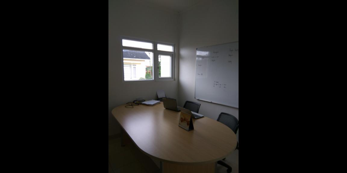 Dipasarkan Rumah 2 Lantai Siap Huni dan Strategis Dipasarkan Rumah 2 Lantai Siap Huni dan Strategis