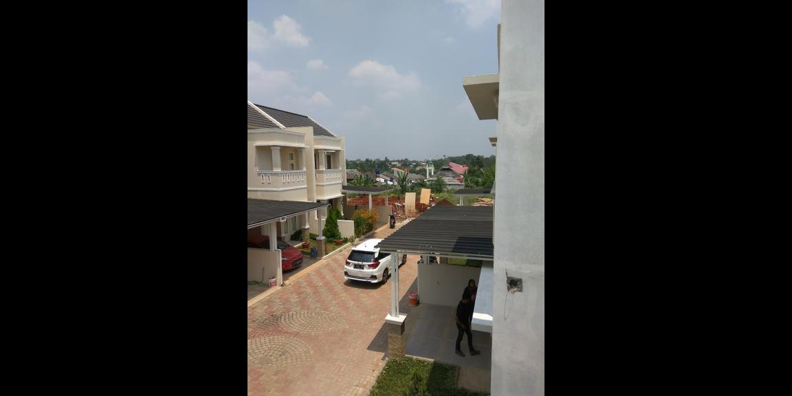 Dipasarkan Rumah 2 Lantai Siap Huni dan Strategis Dipasarkan Rumah 2 Lantai Siap Huni dan Strategis