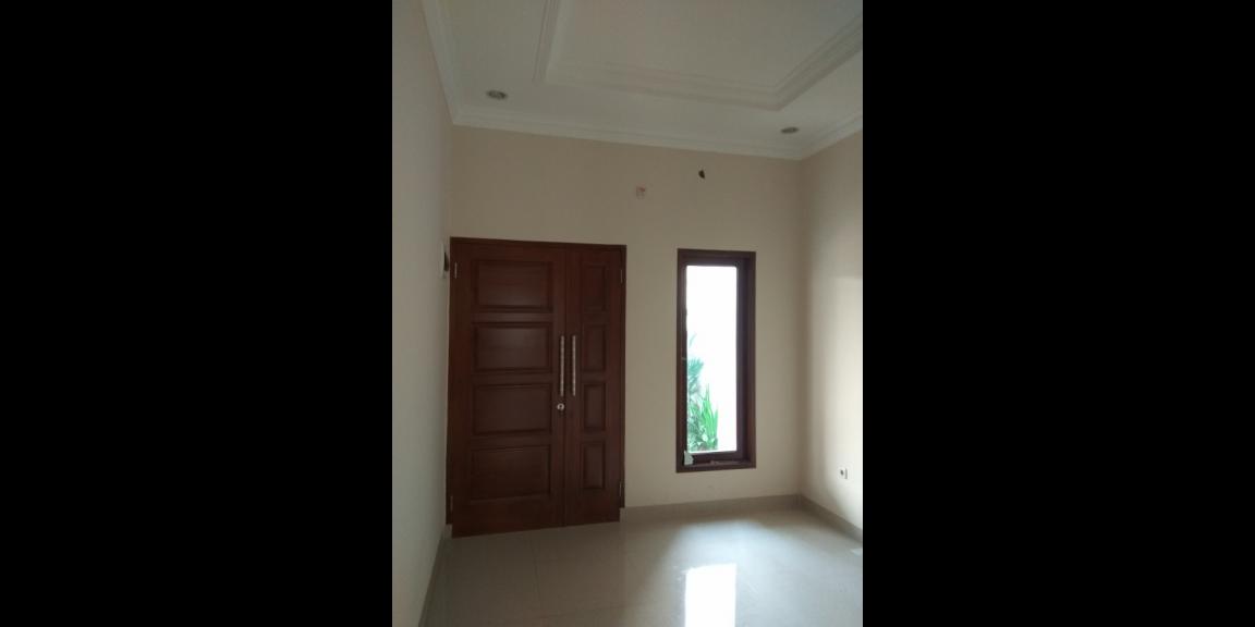 Dipasarkan Rumah 2 Lantai Siap Huni dan Strategis Dipasarkan Rumah 2 Lantai Siap Huni dan Strategis