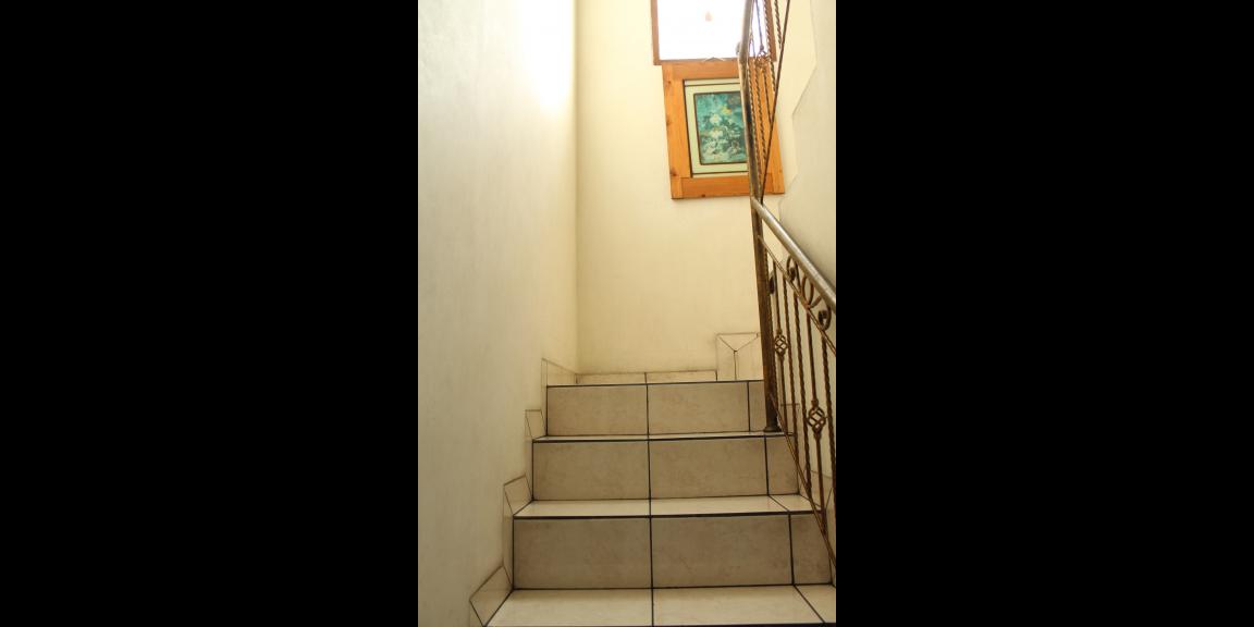 Dijual rumah BU Hoek 2 lantai tanpa perantara Dijual rumah BU Hoek 2 lantai tanpa perantara