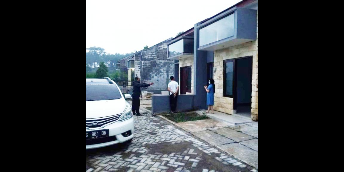 Rumah Termurah di Kota Batu type 50/73m², 300jt siap huni, free all pajak. Rumah dg view pegunungan dan udara dingin kota batu, dg lokasi strategis sebagai hunian atau investasi menggiurkan masa depan di kota wisata Premium Kota Batu Rumah Termurah di Kota Batu type 50/73m², 300jt siap huni, free all pajak. Rumah dg view pegunungan dan udara dingin kota batu, dg lokasi strategis sebagai hunian atau investasi menggiurkan masa depan di kota wisata Premium Kota Batu