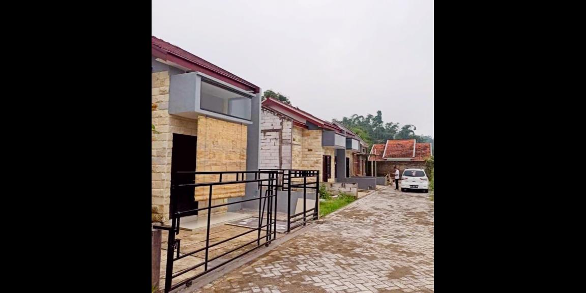Rumah Termurah di Kota Batu type 50/73m², 300jt siap huni, free all pajak. Rumah dg view pegunungan dan udara dingin kota batu, dg lokasi strategis sebagai hunian atau investasi menggiurkan masa depan di kota wisata Premium Kota Batu Rumah Termurah di Kota Batu type 50/73m², 300jt siap huni, free all pajak. Rumah dg view pegunungan dan udara dingin kota batu, dg lokasi strategis sebagai hunian atau investasi menggiurkan masa depan di kota wisata Premium Kota Batu