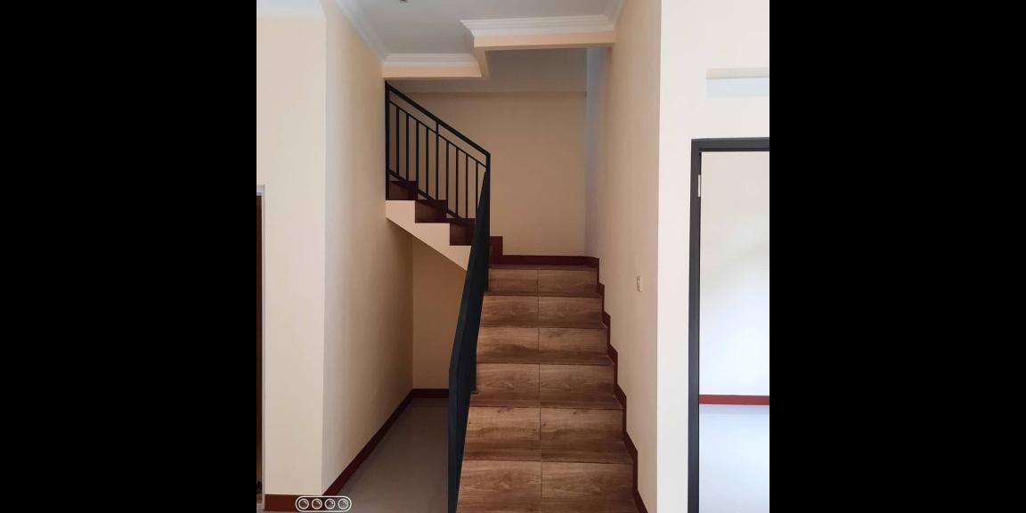 Hunian cantik 2 lt di lokasi pondok pucung free biaya2. Hunian cantik 2 lt di lokasi pondok pucung free biaya2.