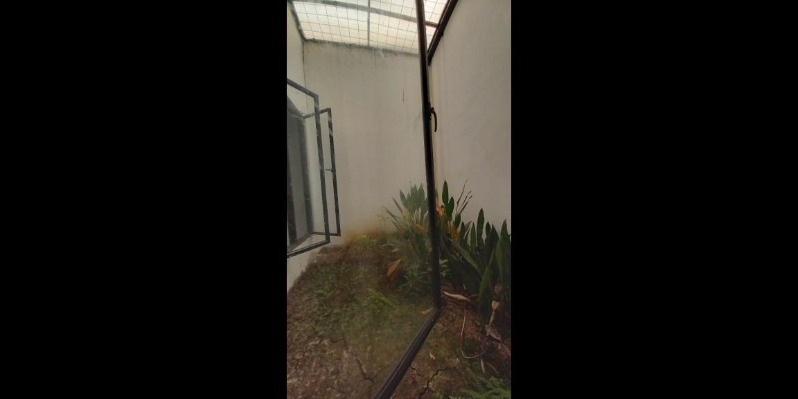 Siap huni, rumah dekat stasiun depok lama, turun harga!! Siap huni, rumah dekat stasiun depok lama, turun harga!!