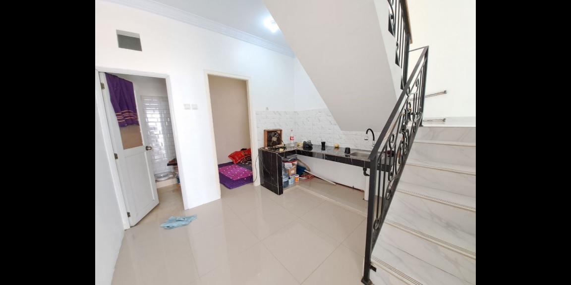 Rumah American classic siap huni area Condet Jakarta Timur Rumah American classic siap huni area Condet Jakarta Timur