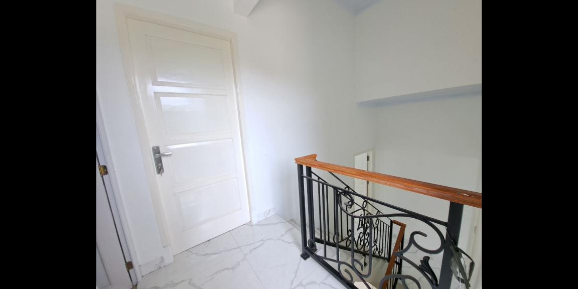 Rumah American classic siap huni area Condet Jakarta Timur Rumah American classic siap huni area Condet Jakarta Timur