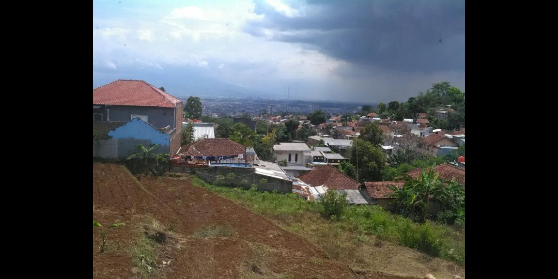 Rumah Baru konsep Modern Livin di Padasuka Hanya 10 Menit dari Saung Angklung Udjo Rumah Baru konsep Modern Livin di Padasuka Hanya 10 Menit dari Saung Angklung Udjo