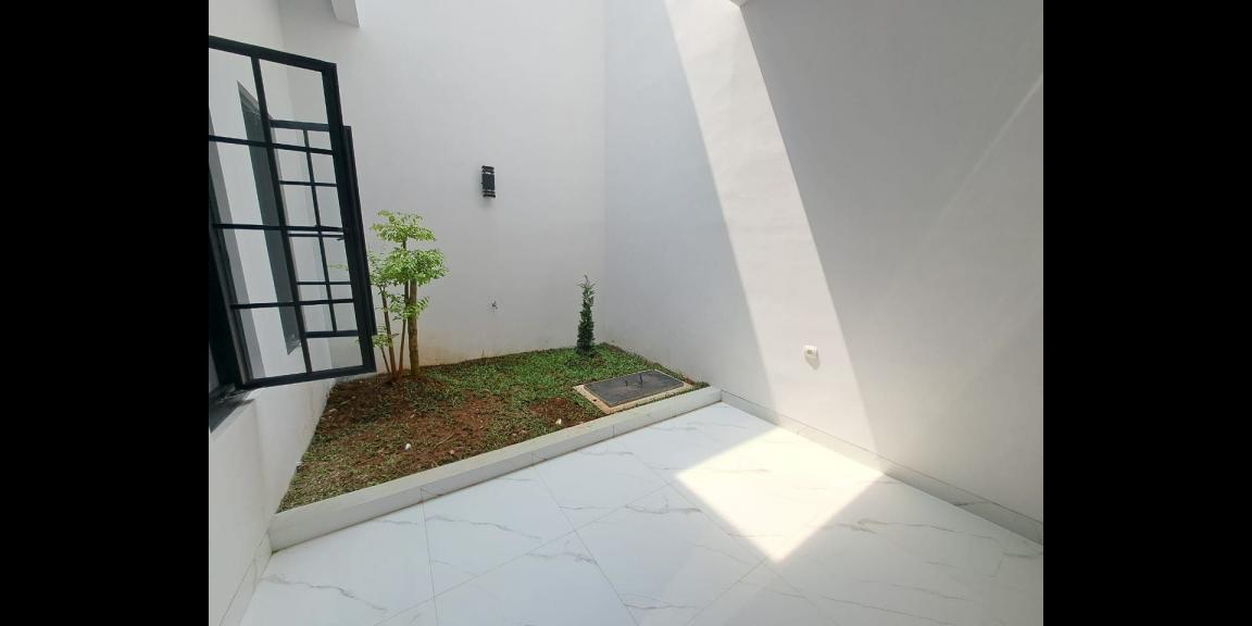 Rumah baru 2lantai Rawamangun Jakarta Timur ada rooftop Rumah baru 2lantai Rawamangun Jakarta Timur ada rooftop