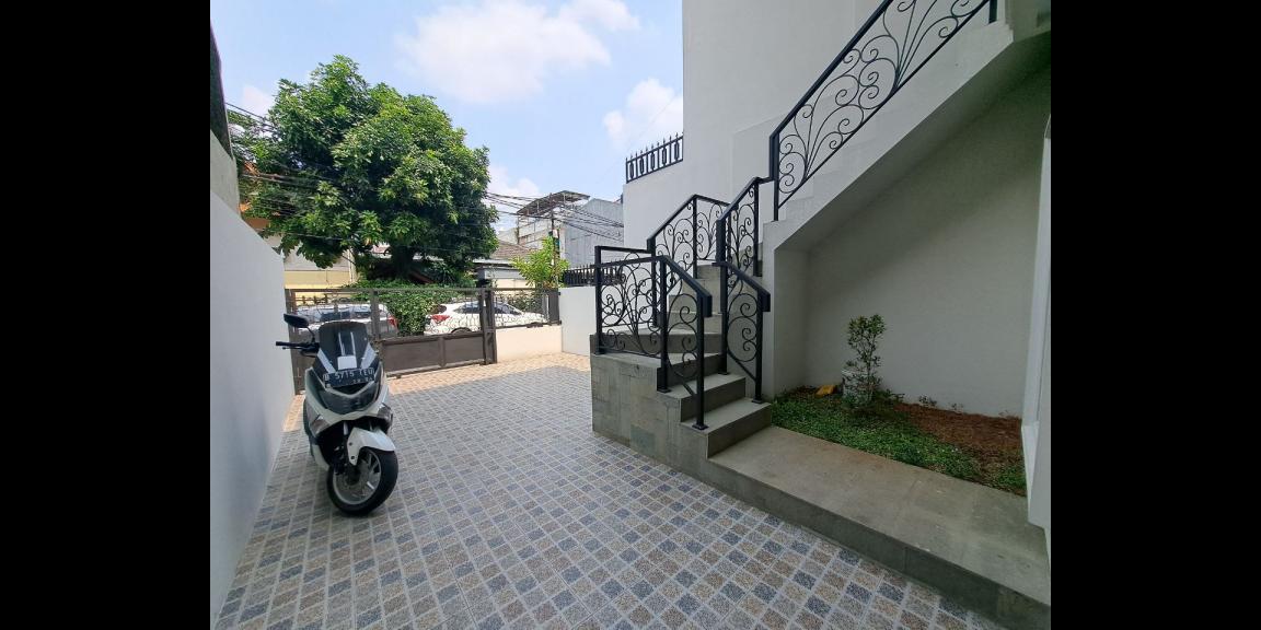 Rumah 3lantai Pejaten Pasar Minggu Jakarta Selatan Rumah 3lantai Pejaten Pasar Minggu Jakarta Selatan