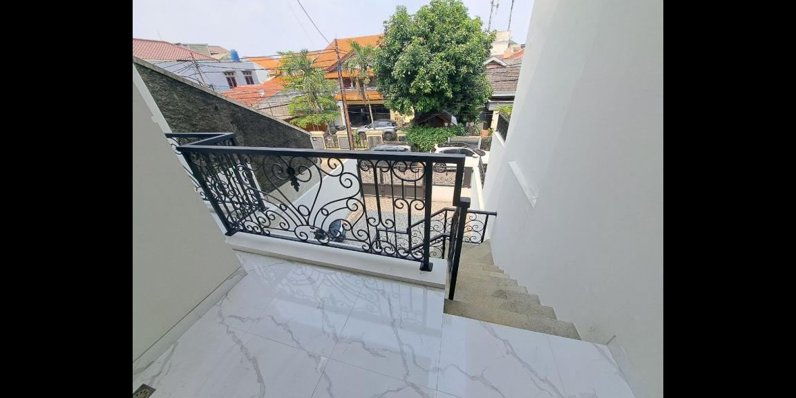 Rumah 3lantai Pejaten Pasar Minggu Jakarta Selatan Rumah 3lantai Pejaten Pasar Minggu Jakarta Selatan