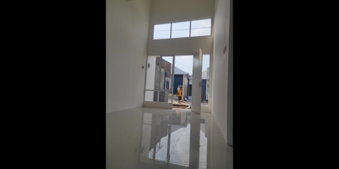 Rumah ready shm dekat stasiun KRL Depok dan tol Desari Rumah ready shm dekat stasiun KRL Depok dan tol Desari