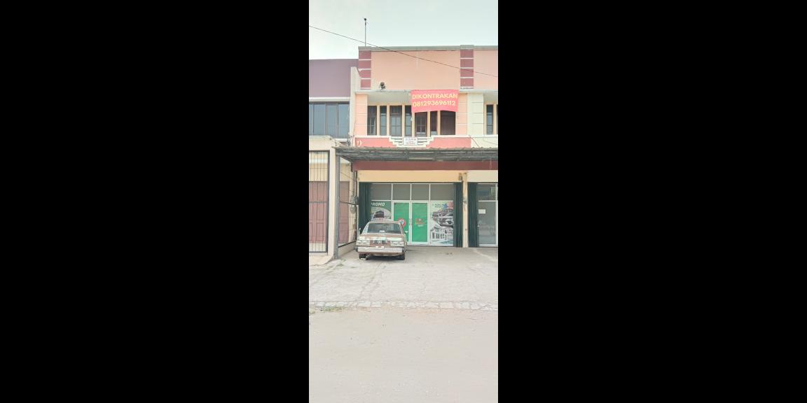 Di sewakan ruko 2 lantai Lokasi Karawang Di sewakan ruko 2 lantai Lokasi Karawang