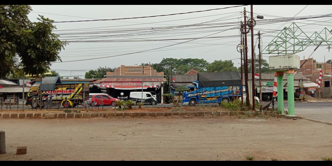 Di sewakan ruko 2 lantai Lokasi Karawang Di sewakan ruko 2 lantai Lokasi Karawang
