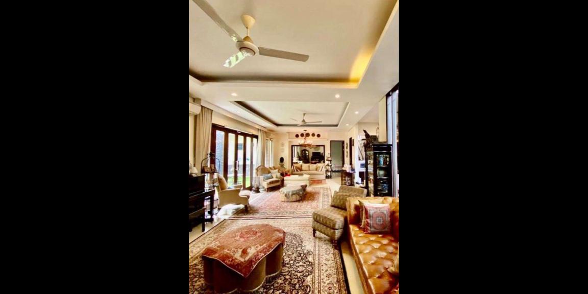 Rumah mewah ada kolam renang Duren Tiga Pancoran Jakarta Selatan Rumah mewah ada kolam renang Duren Tiga Pancoran Jakarta Selatan